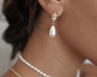 Pearl bridal earrings