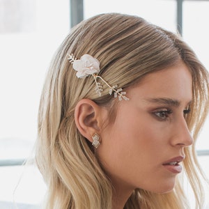 Bridal hair comb, Floral wedding hair piece