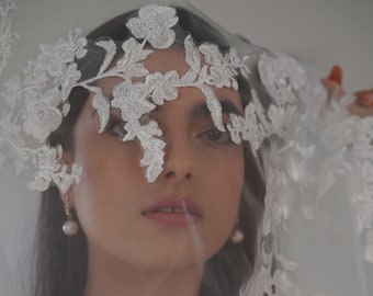 Long floral lace veil,Floral veil,Floral Cathedral Veil,Lace Wedding Veil,Veil lace edge bridal,Bridal veil,Ivory veil long,Bridal veil lace