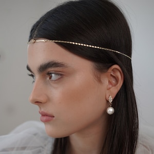 Dainty Boho wedding headbands, luxury crystal headbands, bridal forehead chain