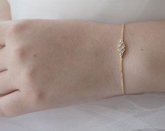 Bridal bracelet dainty , gold bracelet for bride , wedding jewelry