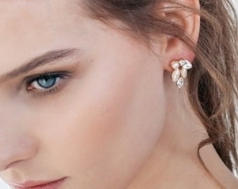 Bridal studs earrings, wedding jewelry, pearl earrings