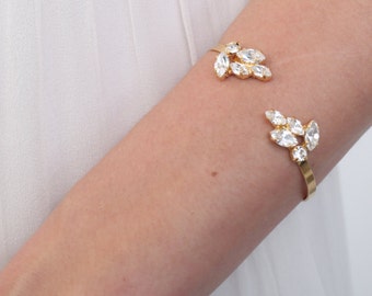 Wedding Bracelet, Open Cuff Bangle, Swarovski crystal Bracelet, Bridal accessories, Silver Crystal Bracelet, Bridal Cuff, Bangles