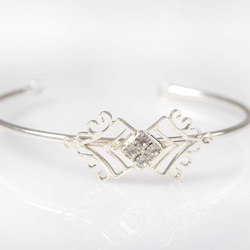 Bridal arm shops band