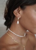 Pearl bridal earrings product logo