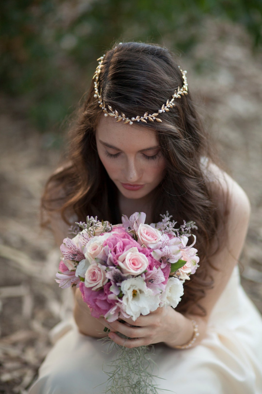 Bridal Hair Accessories , Brides Headpieces , Gentle Gold Leafs Hair