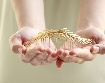 Gold leaf hair comb