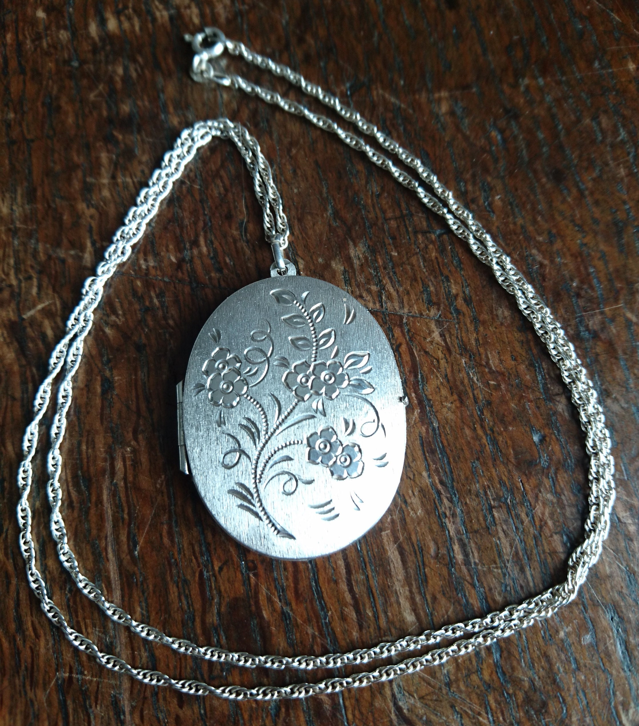 Buy Sterling Silver Oval Locket Necklace Online in India - Etsy