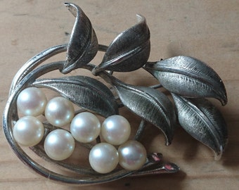 Vintage sterling silver and real pearl brooch