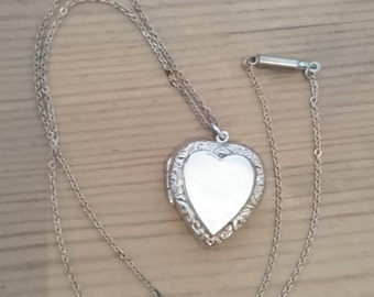 Vintage sterling silver heart shaped locket and chain