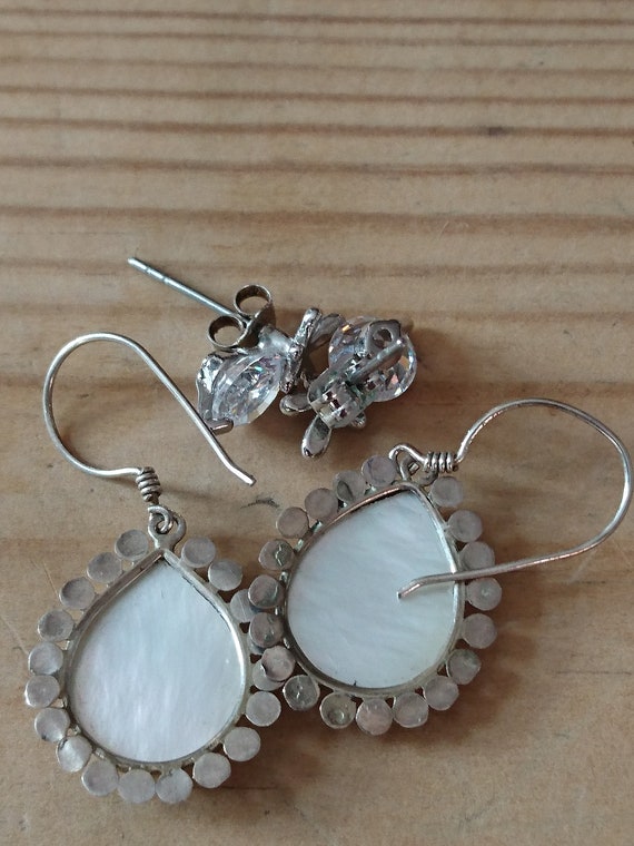 Two pairs of sterling silver earrings - image 2