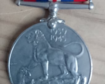 Vintage ww11 British medal