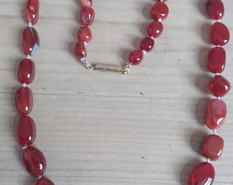 Vintage carnelian gemstone bead necklace
