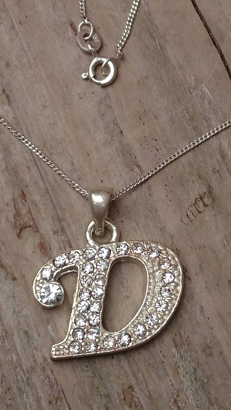d letter chain d letter chain