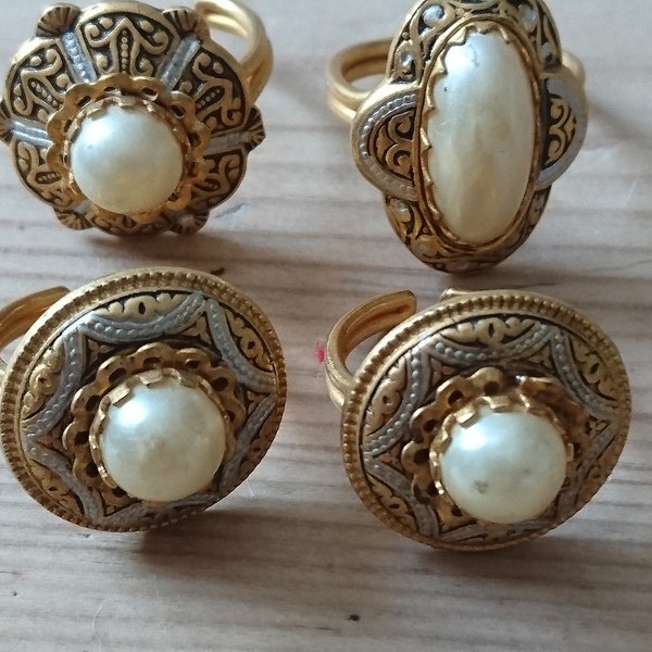 Four vintage damascene rings