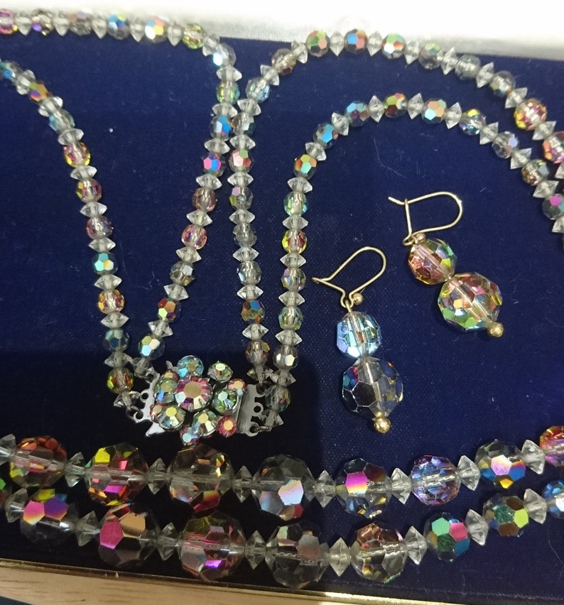 Vintage boxed faceted glass bead necklace and earrings set