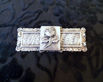 Vintage Silver Tone Picture Brooch 1930's to 1940's    EUC & Gorgeous!