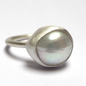 Pearl Ring - Silver ring - Sterling silver ring - Rings - Band ring - Statement ring - Free Shipping!