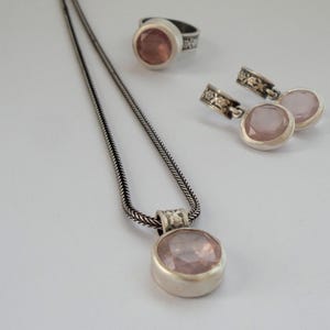 Rose quartz pendant - Silver Necklace - Silver pendant - Rose quartz necklace - Rose quartz - gemstone necklace - Free Shipping!