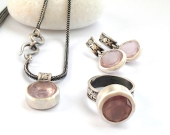 Rose quartz pendant - Silver Necklace - Silver pendant - Rose quartz necklace - Rose quartz - gemstone necklace - Free Shipping!