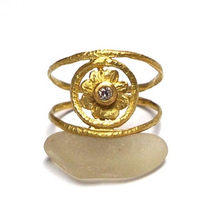 Gold ring - 18K Gold Ring - Solid gold Ring - Diamond  Ring - flower Ring -Collection seed - Free Shipping!!