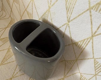 Vintage Grey ceramic toothbrush holder