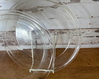 2 assiettes à tarte/assiettes à tarte Corning 209 en pyrex 9 po.