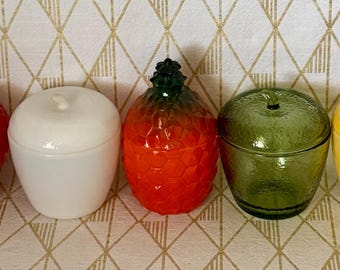 Full Set 5 Hazel Atlas Apples pineapple white apple green apple red apple and strawberry with lids 1930’s