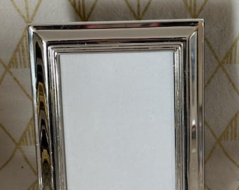 Vintage 3.5”x5” silver finish ornate photo frame