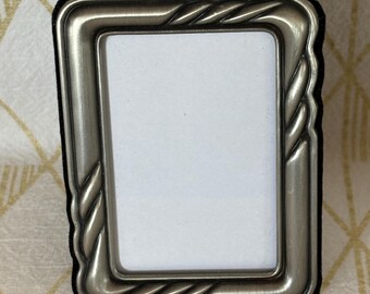 vintage 2”x3” pewter finish photo frame