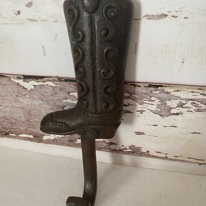 Western & Cowboy Boot Hooks 