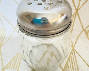 Vintage Parmesan shaker Taiwan