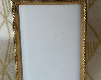 Vintage 2.5”x3.5”  gold photo frame Hollywood regency
