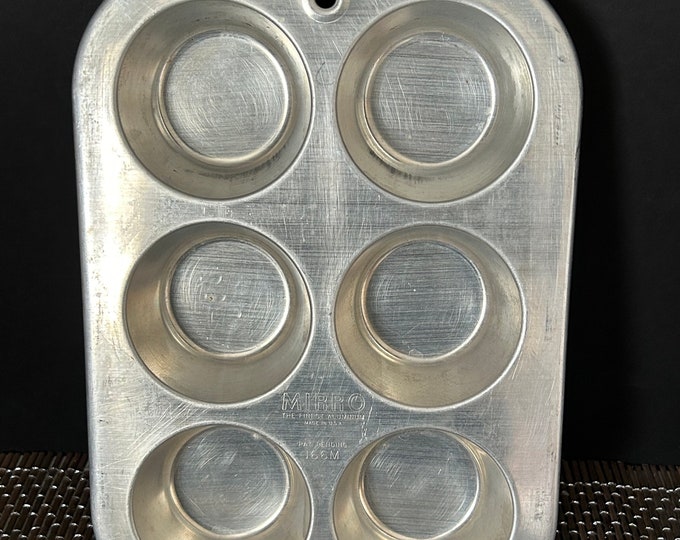 Vintage Mirro 1169 9 Round Aluminum Cake Pan Set of 2 Baking Cooking