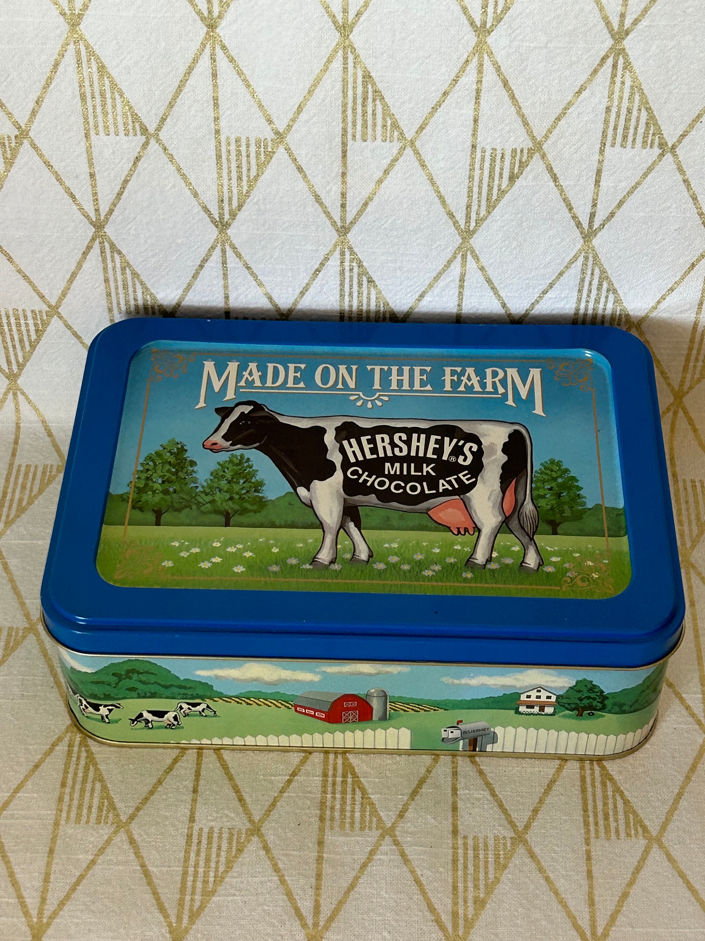 Vintage 1992 Hershey's Milk Chocolate Made on the Farm Tin With a