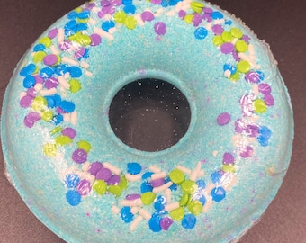 Donut Bath Bomb,  Large doughnut blue colored bath bomb, 8 ounces, tropical scent,bubbly bath bomb, big bath fizzy