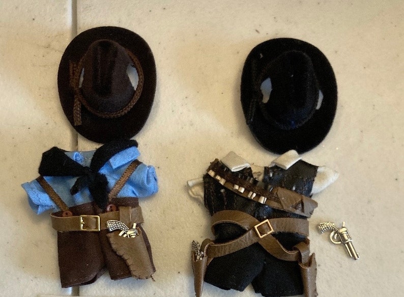 Tenues de cow-boy Set D and E