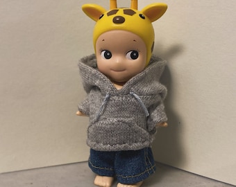 Sonny Hoodie und Jeans