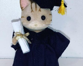 Made to Order: Graduation robe and cap for dolls