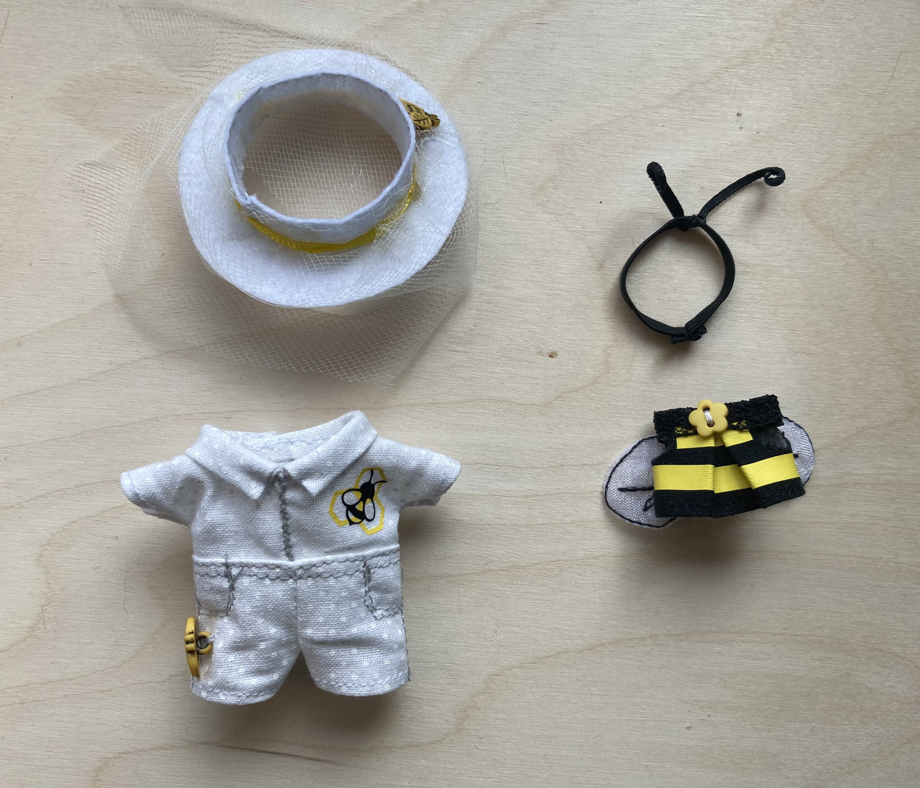 Disfraz de Apicultor con Abeja Cubremochila para Bebé y Adulto