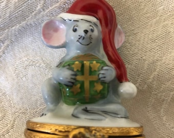 Limoges Box, Authentic, Christmas Mouse, French Limoges, Hand-painted, Porcelain Box, Limoges Christmas, signed Limoges, master Artisans