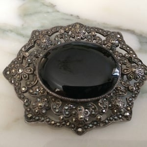 Onyx Brooch,Vintage Marcasite,Oval brooch,Vintage brooch,Sterling Silver, Large Marcasite Pin, Polished Onyx Stone, Large Sterling Brooch