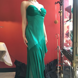 Christmas Dress, Emerald Green Long Gown, Layers of Shear, Mermaid Dress, Sparkly Starfish Crystal Necklace Trim, Size 6 Small, Formal dress