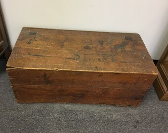 classic toy box