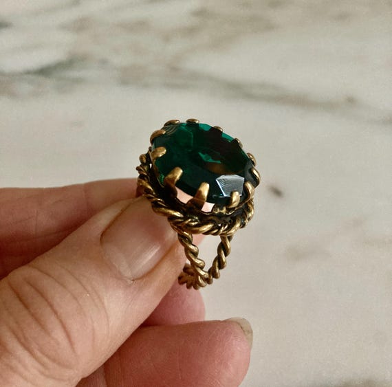 Emerald ring, Antique adjustable, Brass twisted w… - image 3