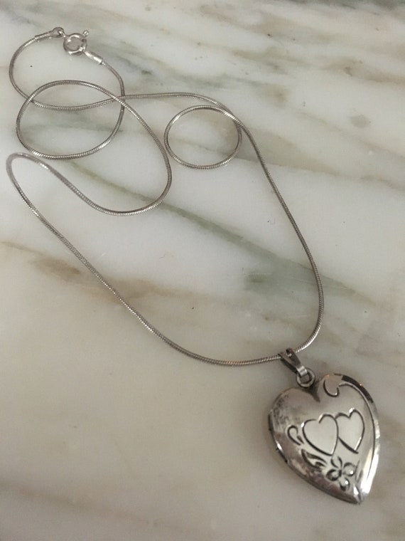 Heart locket, Sterling locket, Valentine, etched … - image 2