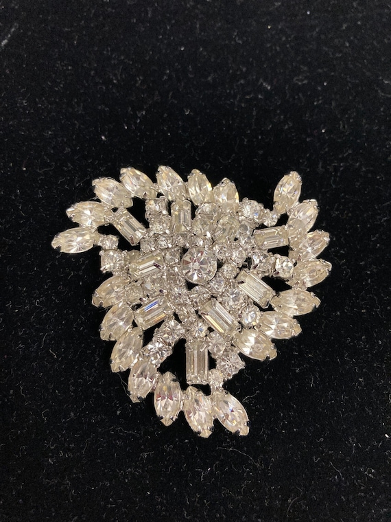 Kramer New York Brooch, 1960's Rhinestone pin, Cle