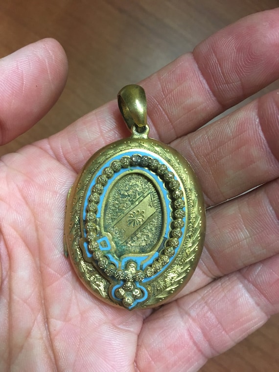 Victorian locket, antique Locket, Etched locket, … - image 4