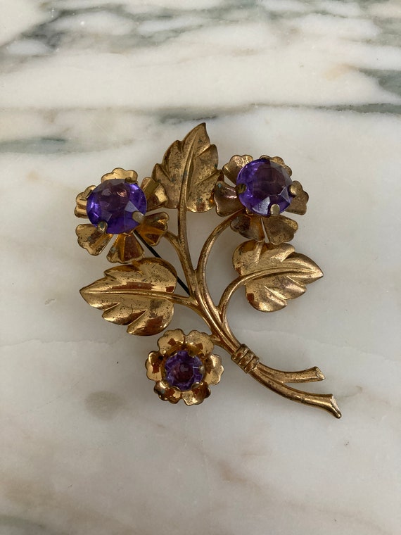 1940s flower Brooch, Purple brooch, Antique pin, A