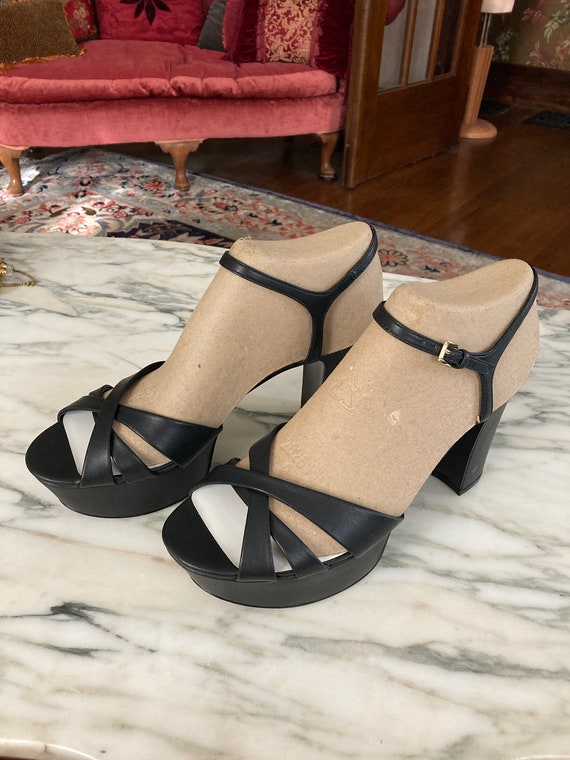 GUESS Platform shoe, Black platform sandal, Leathe